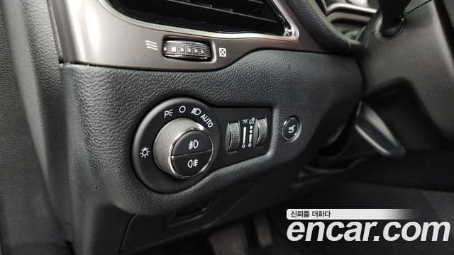 Jeep Cherokee 2022 — Şəkil 16/20