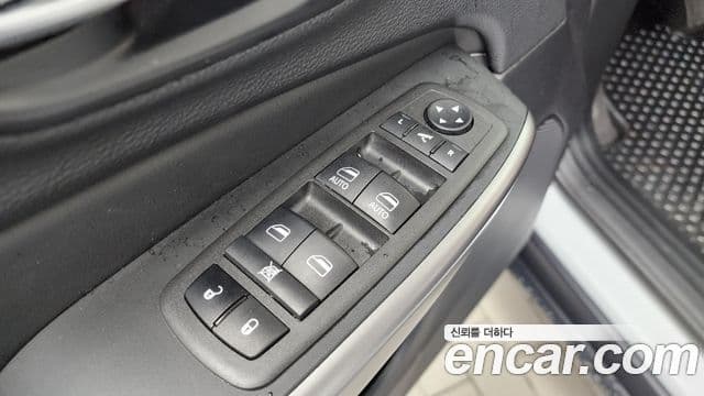 Jeep Cherokee 2022 — Şəkil 21/36
