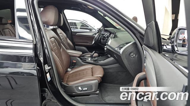 BMW X3 2021 — Photo 25/31