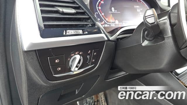 BMW X3 2021 — Photo 31/31