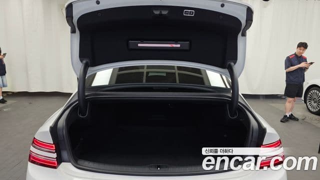 Genesis Electrified G80 2020 — фото 20 из 20