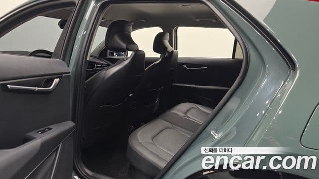 Kia Niro 2022 — Şəkil 11/20