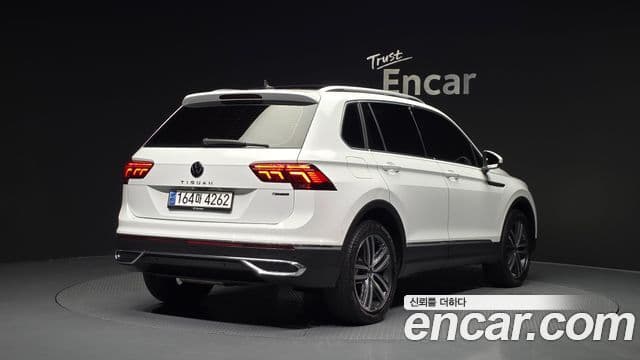 Volkswagen Tiguan 2023 — Photo 12/20