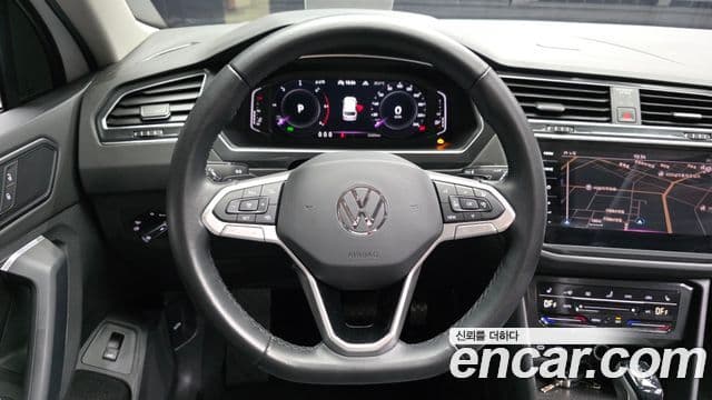 Volkswagen Tiguan 2023 — Photo 17/20