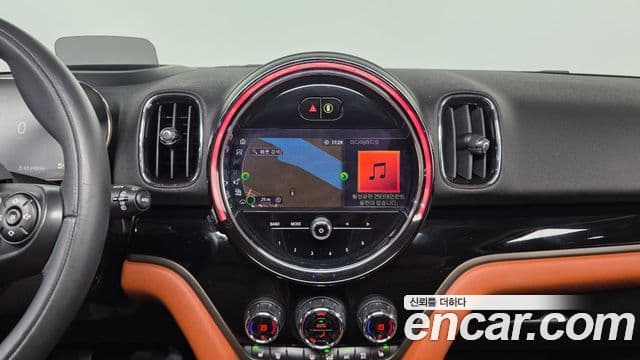 Mini Cooper Countryman 2021 — ფოტო 14/20