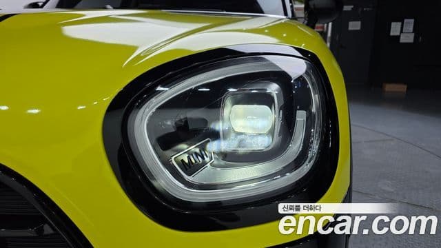 Mini Cooper Countryman 2021 — Photo 26/33