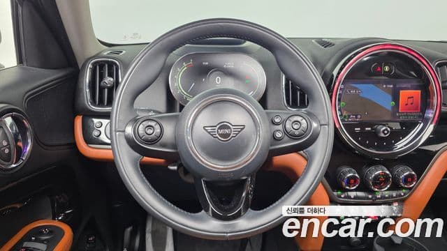 Mini Cooper Countryman 2021 — Photo 27/33