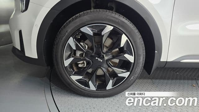 Kia Sorento 2025 — ფოტო 5/20