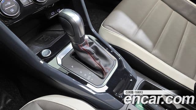 Volkswagen T-Roc 2021 — Şəkil 9/20