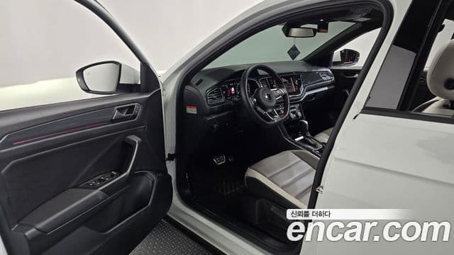 Volkswagen T-Roc 2021 — Şəkil 10/20