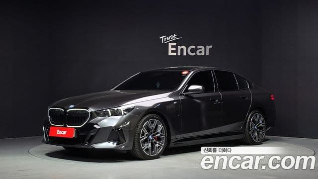 BMW 5 Series 2025 — Photo 2/34