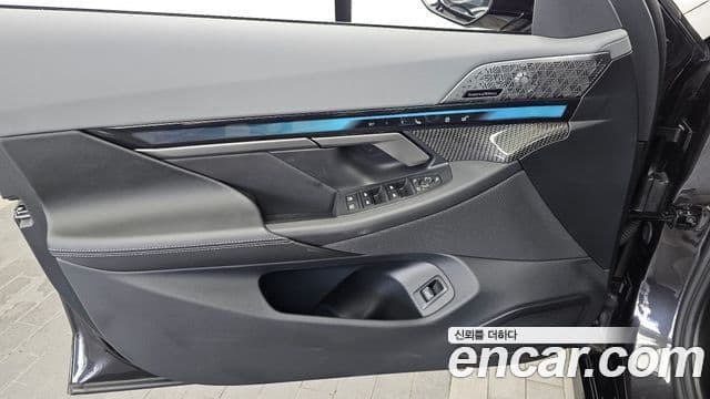 BMW 5 Series 2025 — Photo 7/34