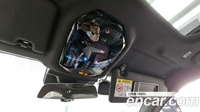 BMW 5 Series 2025 — Photo 10/34