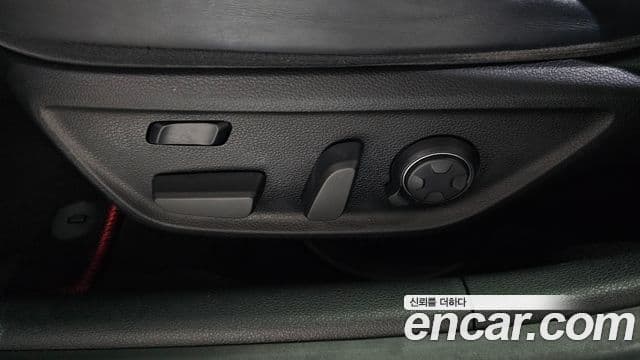 Genesis G70 2018 — Şəkil 28/37