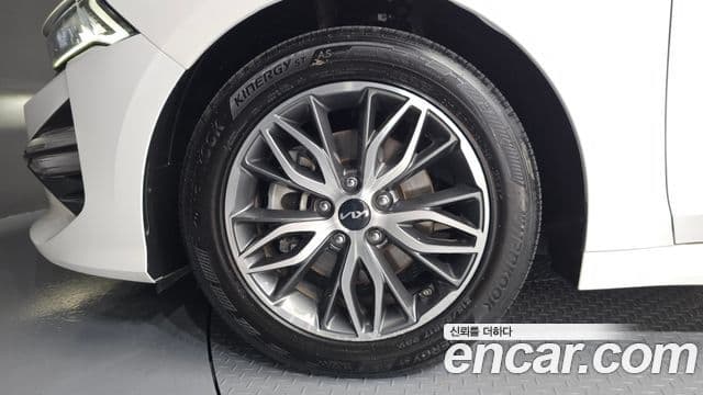 Kia K5 2022 — ფოტო 5/20