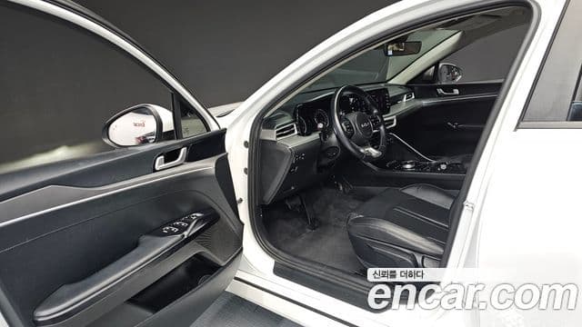 Kia K5 2022 — ფოტო 10/20