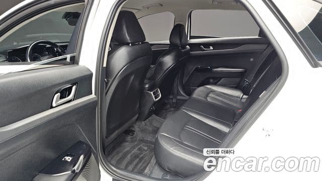 Kia K5 2022 — ფოტო 11/20