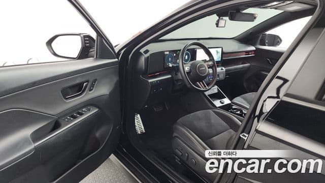 Hyundai Kona 2023 — фото 10 из 20