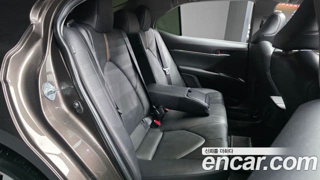 Toyota Camry 2019 — Фото 12/20