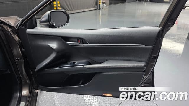 Toyota Camry 2019 — Photo 29/31