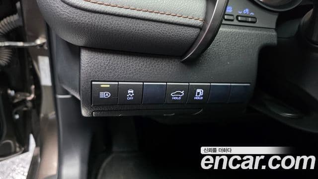 Toyota Camry 2019 — Photo 18/31