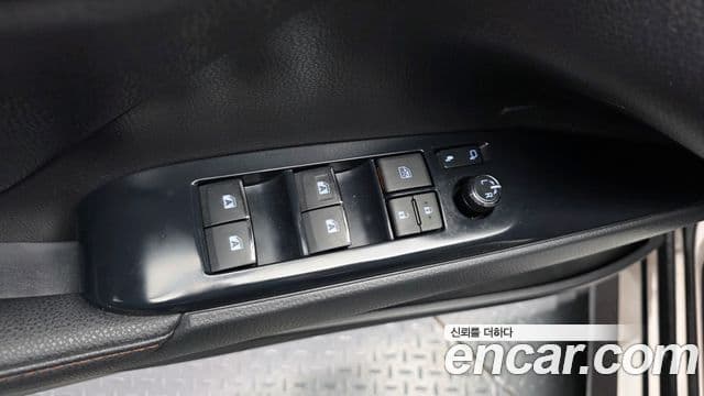 Toyota Camry 2019 — Photo 3/31