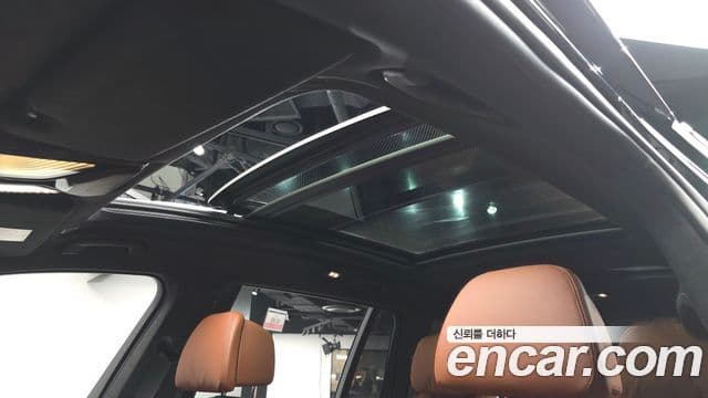 BMW X7 2023 — ფოტო 16/20