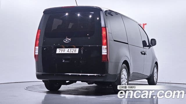 Hyundai Staria 2022 — фото 2 из 20