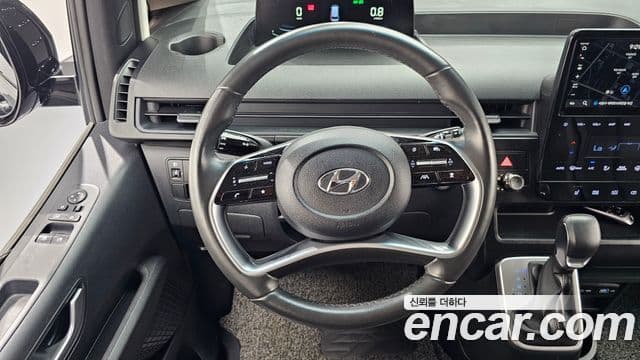 Hyundai Staria 2022 — ფოტო 14/20
