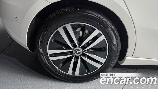 Mercedes-Benz A-Class 2022 — Фото 5/20