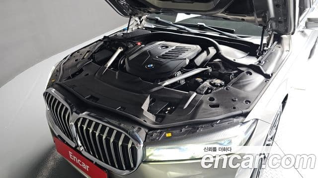 BMW 7 Series 2020 — ფოტო 6/20