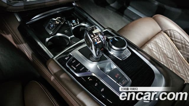 BMW 7 Series 2020 — ფოტო 9/20
