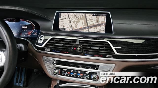 BMW 7 Series 2020 — ფოტო 13/20