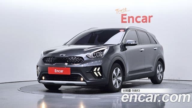 Kia Niro 2020 — Фото 1/20