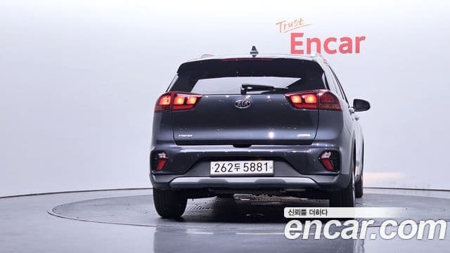 Kia Niro 2020 — Фото 4/20