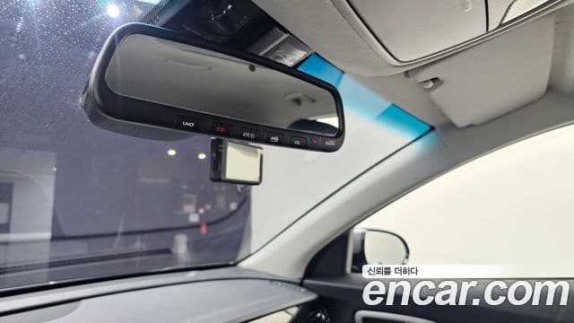 Kia Niro 2020 — Фото 19/20