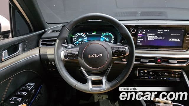 Kia K5 2023 — фото 13 из 20