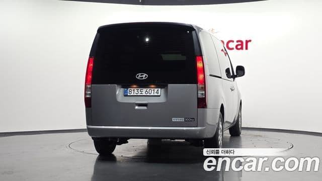 Hyundai Staria 2025 — фото 4 из 20