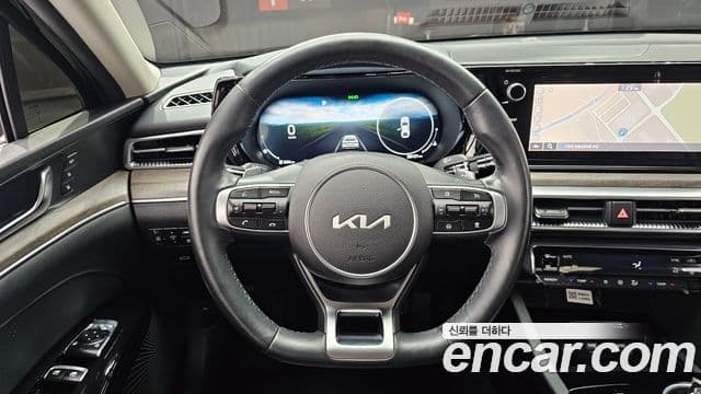 Kia K5 2021 — Şəkil 13/20