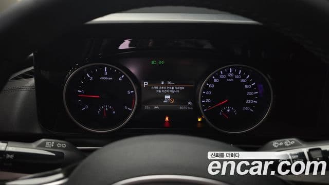 Kia Carnival 2022 — Şəkil 8/20