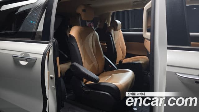 Kia Carnival 2022 — Şəkil 11/20