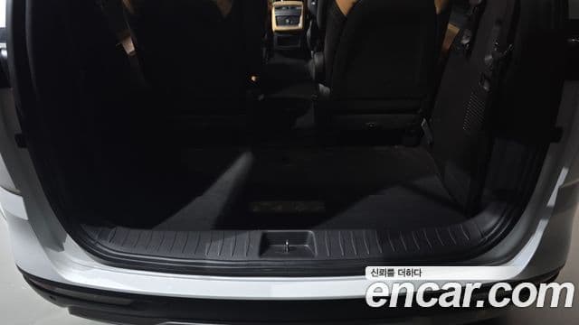 Kia Carnival 2022 — ფოტო 20/20
