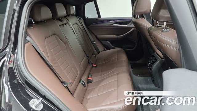 BMW X4 2022 — фото 11 из 20