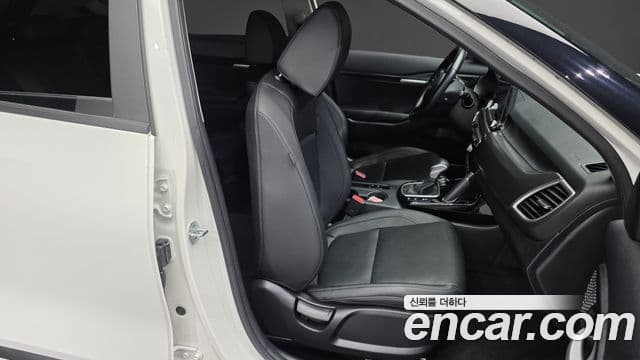 Kia Seltos 2022 — Şəkil 9/30
