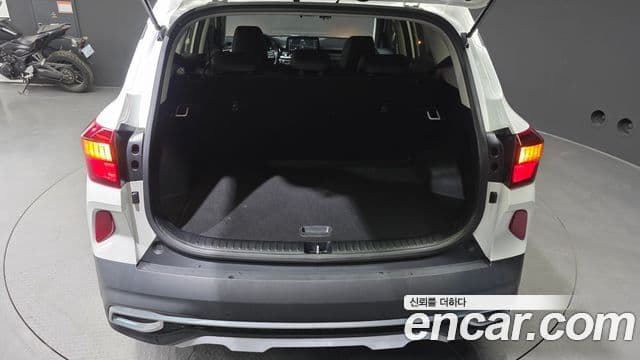 Kia Seltos 2022 — Şəkil 24/30