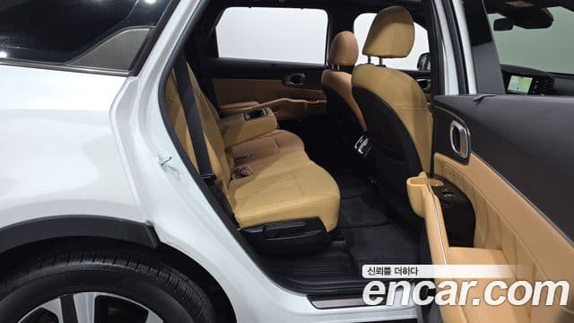 Kia Sorento 2023 — фото 11 из 20