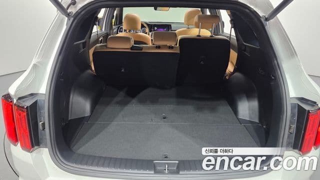 Kia Sorento 2023 — фото 18 из 20
