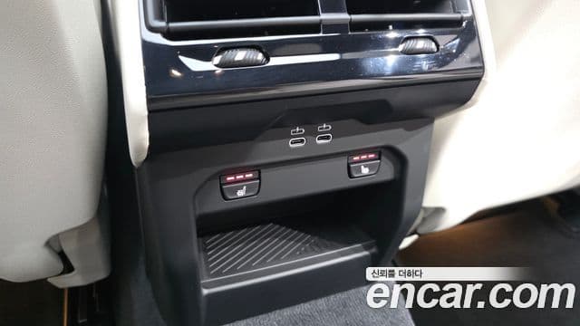 BMW 5 Series 2025 — Фото 19/20