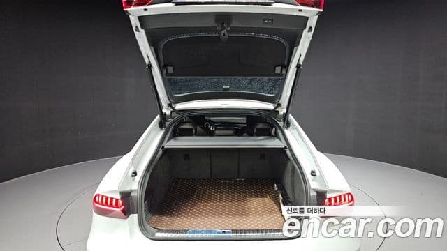 Audi A7 2020 — ფოტო 20/20