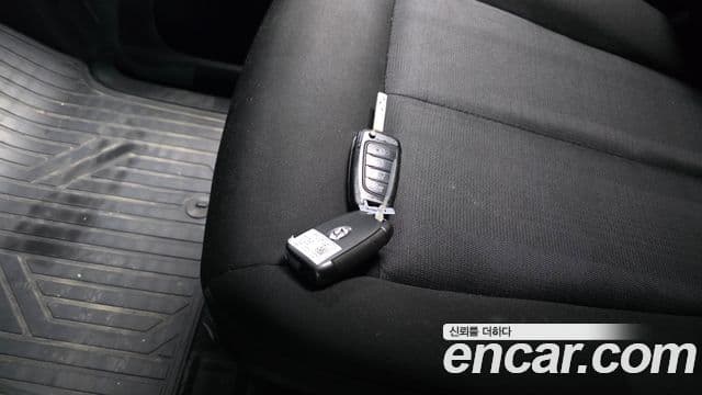 Hyundai Staria 2022 — Şəkil 16/20